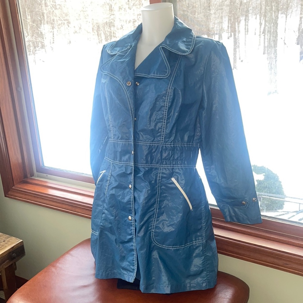 Vintage Woman’s 1960’s-70’s Montgomery Ward Windbreaker Rain Jacket!